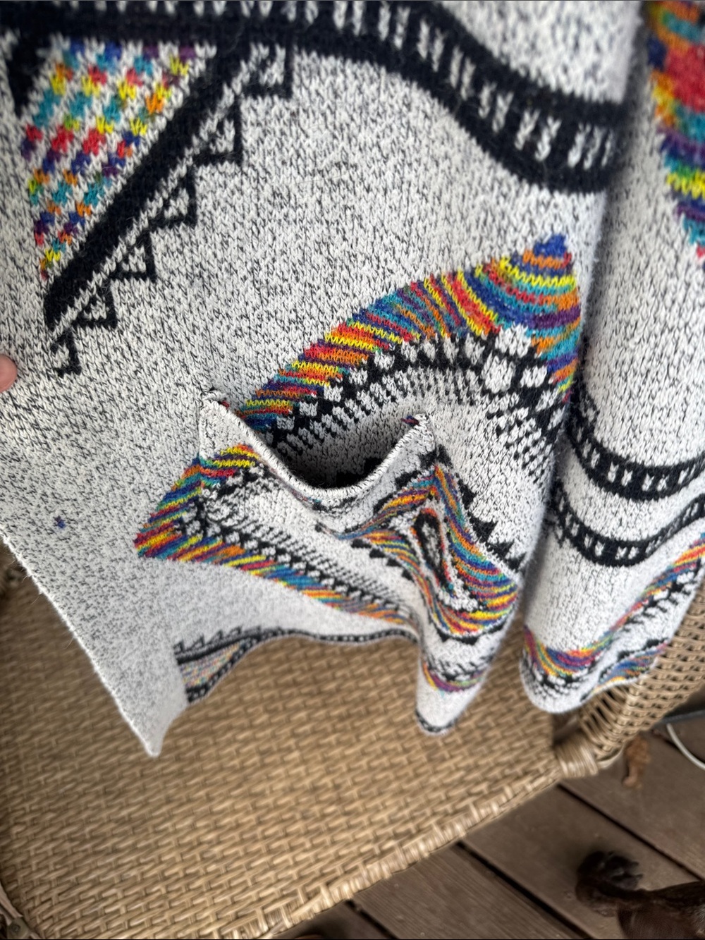 Open-Front Multicolor Aztec Knit Cardigan - White - Picture 4 of 5